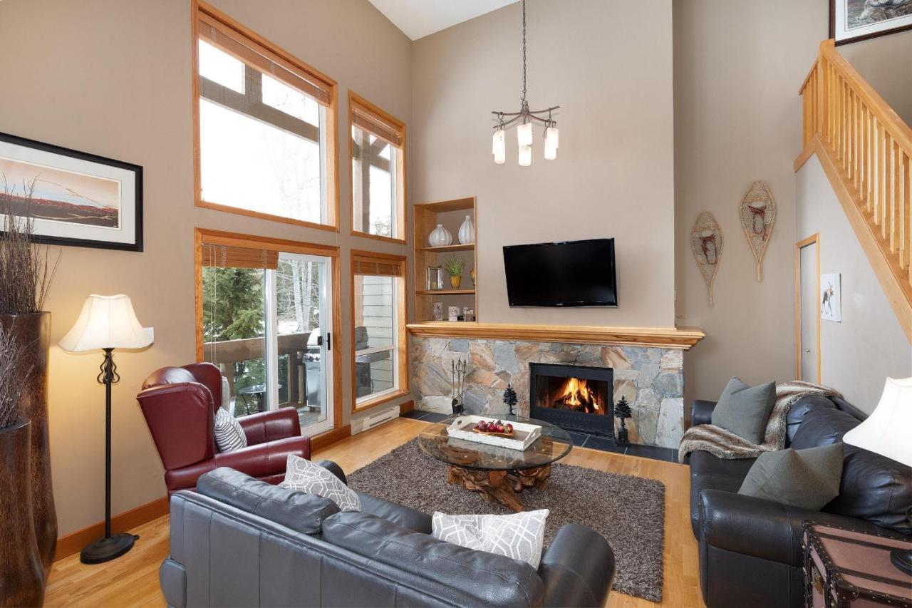 Alpine Greens 8 | Bright Townhome Near Blackcomb, Walk Or Shuttle To Skiing, Secure Parking Уистлер Экстерьер фото