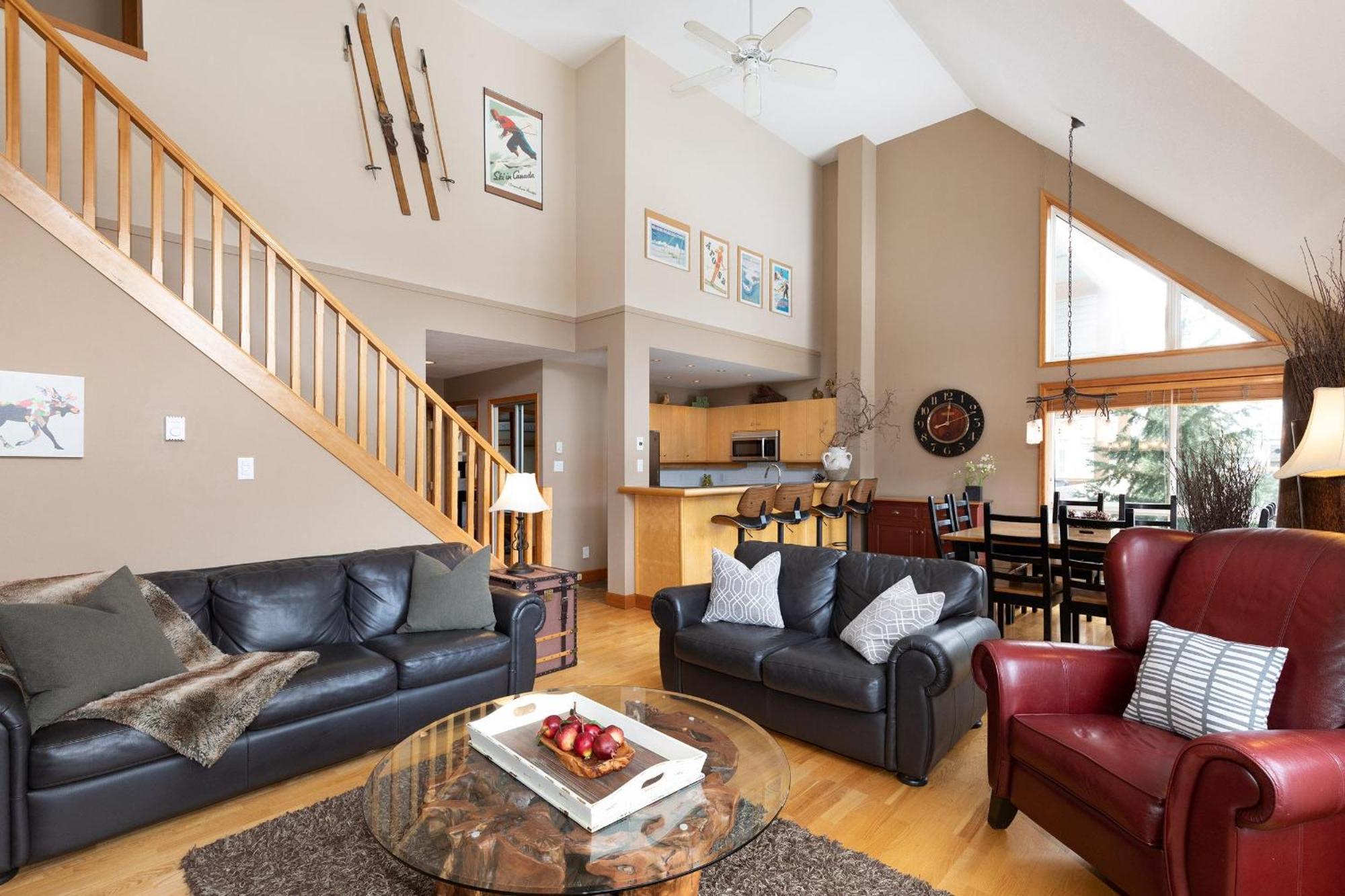 Alpine Greens 8 | Bright Townhome Near Blackcomb, Walk Or Shuttle To Skiing, Secure Parking Уистлер Экстерьер фото