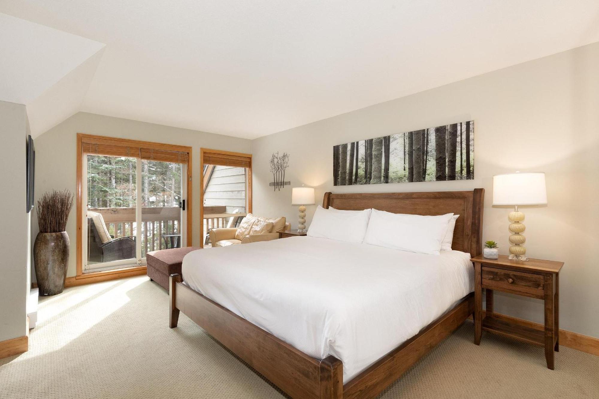 Alpine Greens 8 | Bright Townhome Near Blackcomb, Walk Or Shuttle To Skiing, Secure Parking Уистлер Экстерьер фото