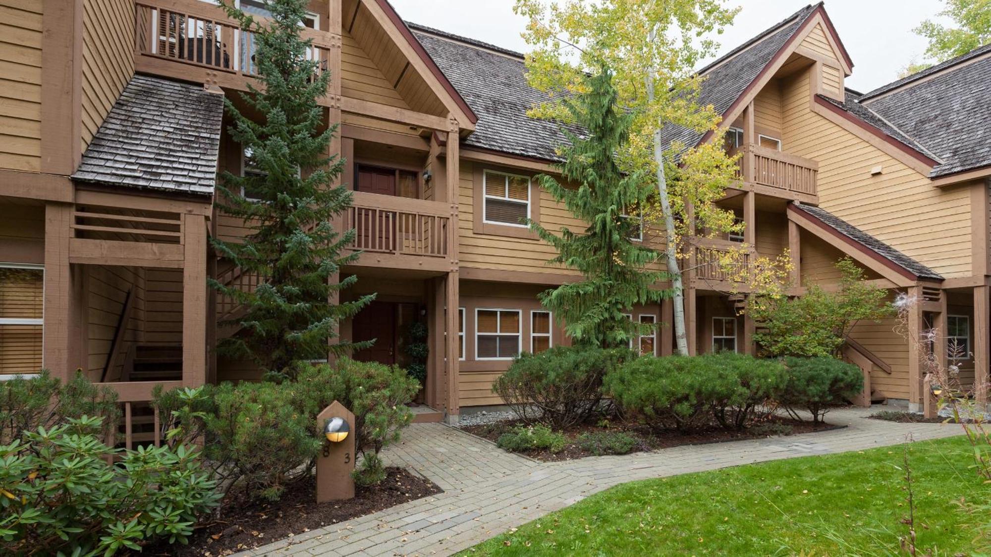 Alpine Greens 8 | Bright Townhome Near Blackcomb, Walk Or Shuttle To Skiing, Secure Parking Уистлер Экстерьер фото