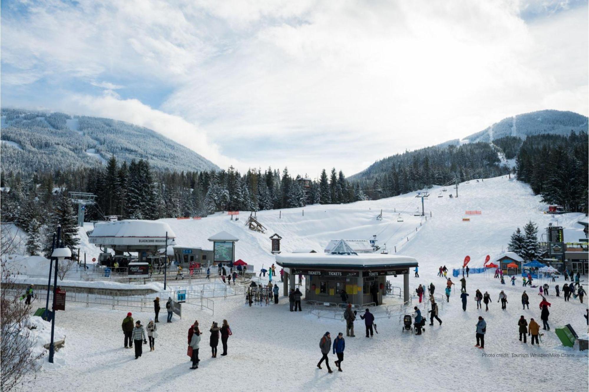 Alpine Greens 8 | Bright Townhome Near Blackcomb, Walk Or Shuttle To Skiing, Secure Parking Уистлер Экстерьер фото